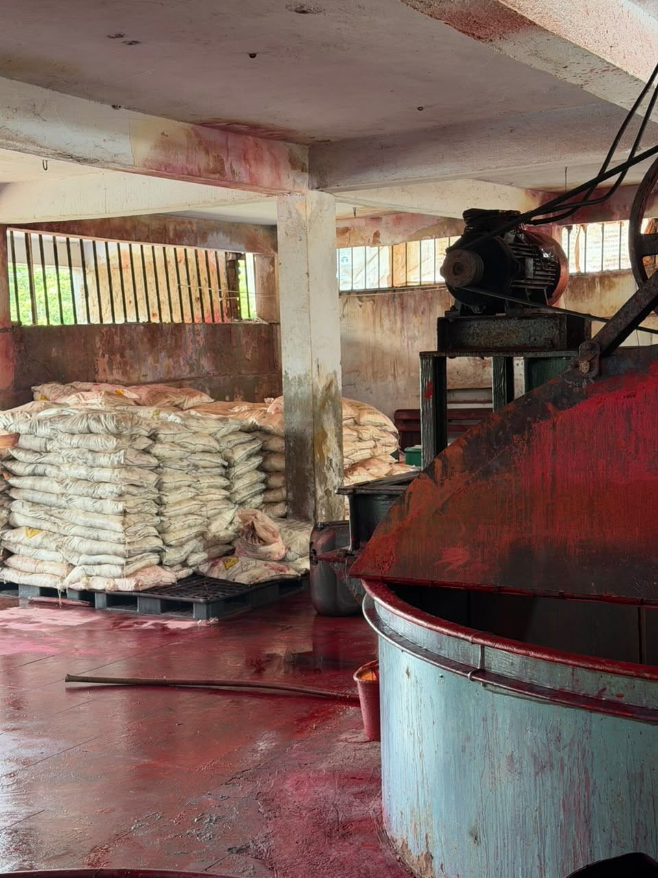 Milling and blending equipment at Alok Industries